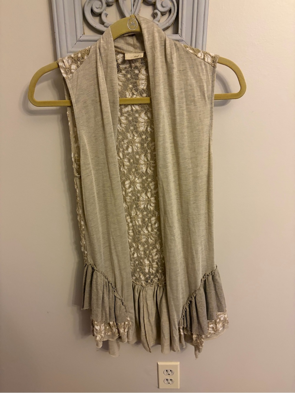 Daytrip Light Taupe Lace-Back Ruffle Vest